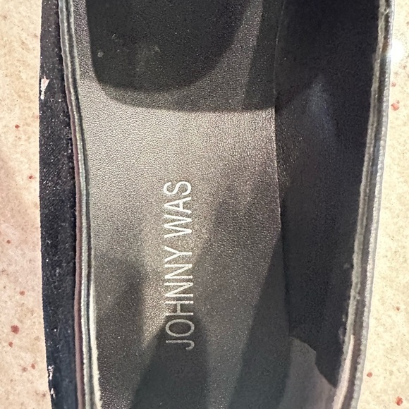 Johnny Was Cigarette Loafers with Red and Gold Accents - Picture 3 of 9